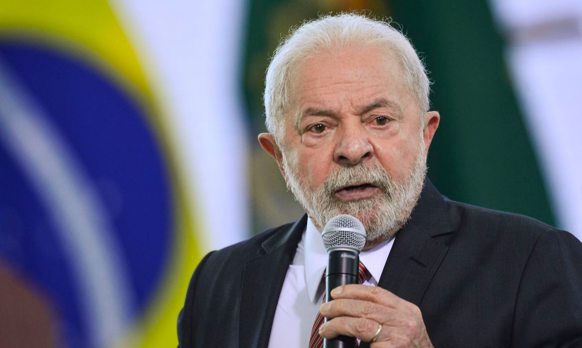 Lula diz que ataque a creche é inaceitável e covardia